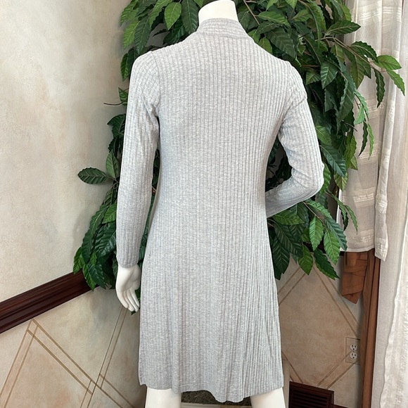 WHBM HEATHER GRAY RIBBED MOCK NECK TOP & DUSTER - Picture 10 of 16